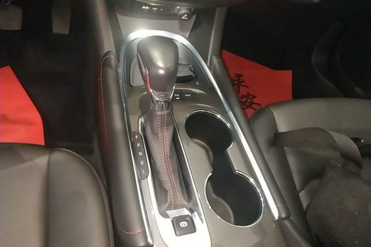 Used Chevrolet Malibu XL 2021 Redline 550T Automatic RuiLian Edition Gear Lever