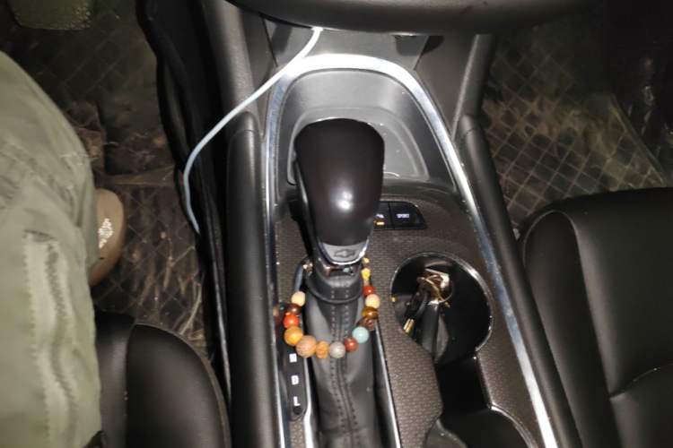 Used Chevrolet Malibu XL 2021 535T Automatic Sport Edition Gear Lever