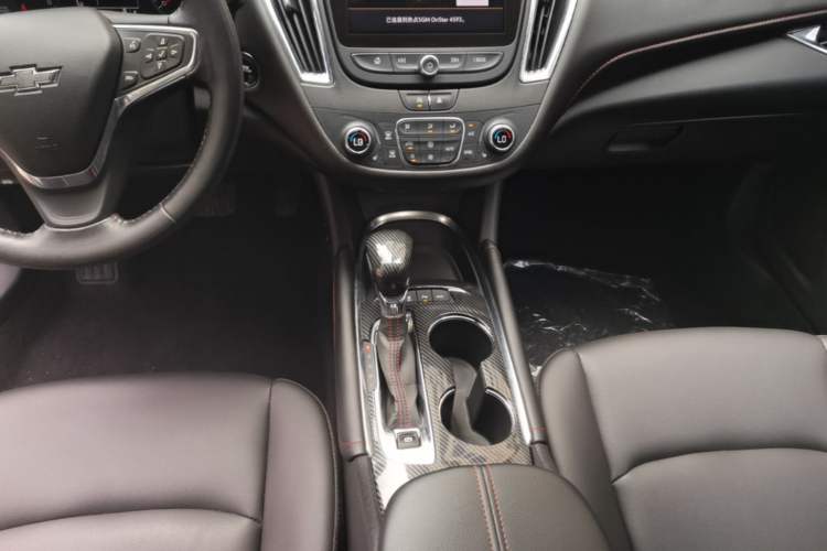 Used Chevrolet Malibu XL 2021 Redline 550T Automatic Sharp Edition Gear Lever