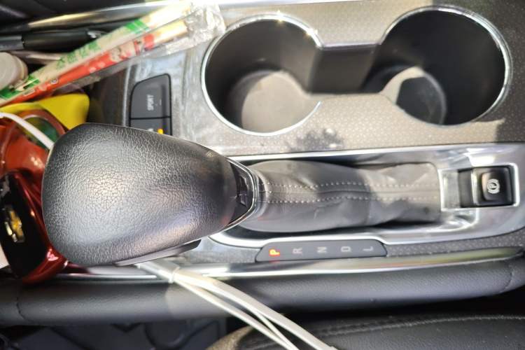 Used Chevrolet Malibu XL 2021 535T Automatic Sport Edition Gear Lever
