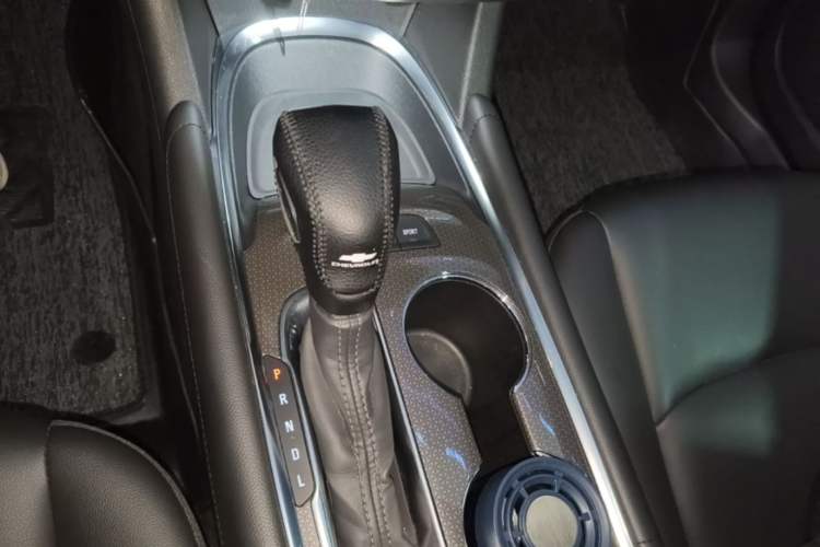 Used Chevrolet Malibu XL 2021 535T Automatic Sport Edition Gear Lever