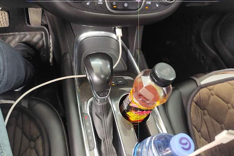 Used Chevrolet Malibu XL 2021 535T Automatic Sport Edition Gear Lever