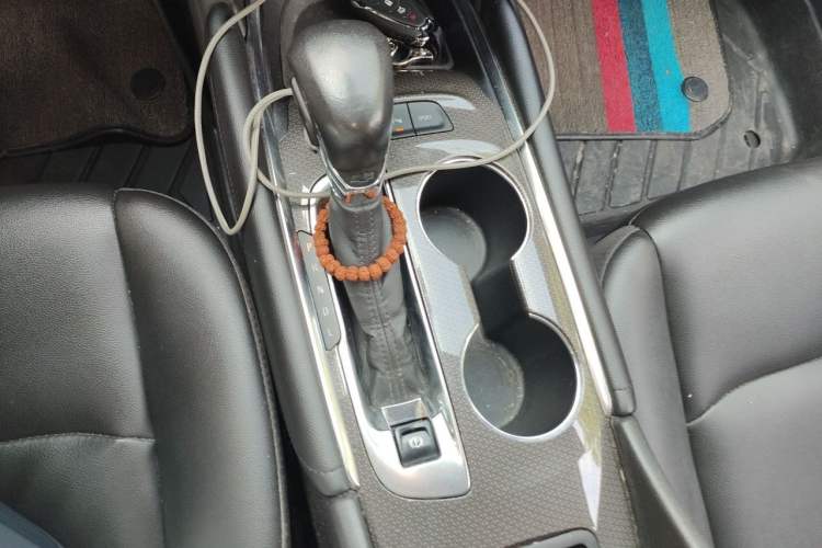 Used Chevrolet Malibu XL 2021 535T Automatic Sport Edition Gear Lever