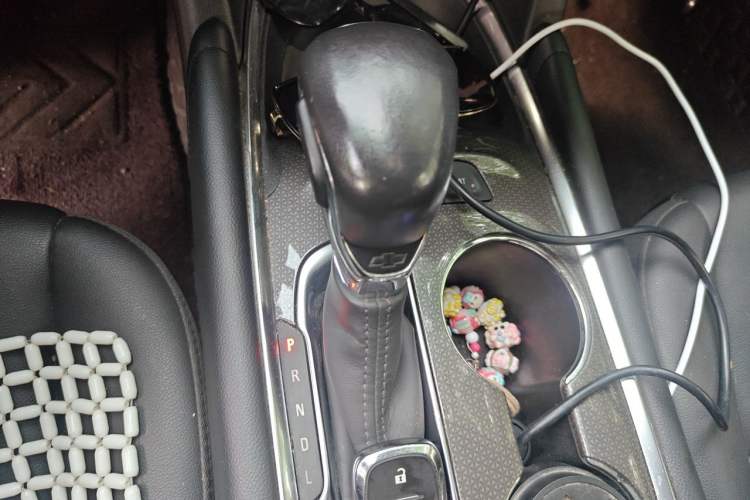 Used Chevrolet Malibu XL 2021 535T Automatic Sport Edition Gear Lever