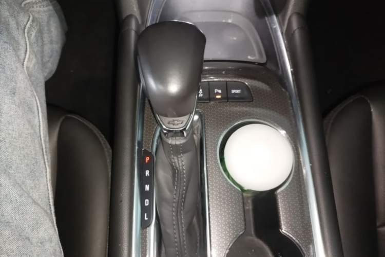 Used Chevrolet Malibu XL 2021 535T Automatic Sport Edition Gear Lever