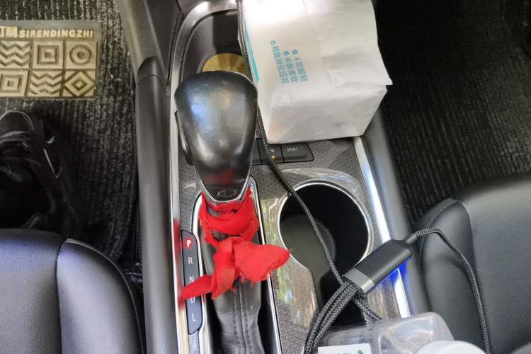 Used Chevrolet Malibu XL 2021 535T Automatic Sport Edition Gear Lever