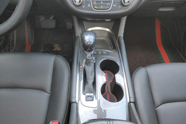 Used Chevrolet Malibu XL 2021 535T Automatic RuiLian Edition Gear Lever