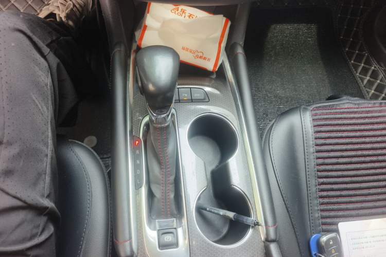 Used Chevrolet Malibu XL 2021 Redline 550T Automatic Sharp Edition Gear Lever
