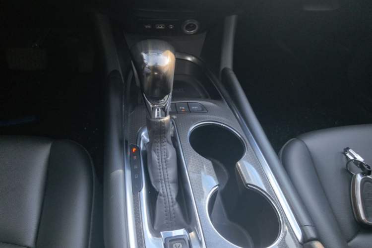 Used Chevrolet Malibu XL 2021 535T Automatic Sport Edition Gear Lever
