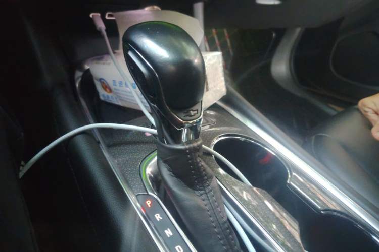 Used Chevrolet Malibu XL 2021 535T Automatic Sport Edition Gear Lever