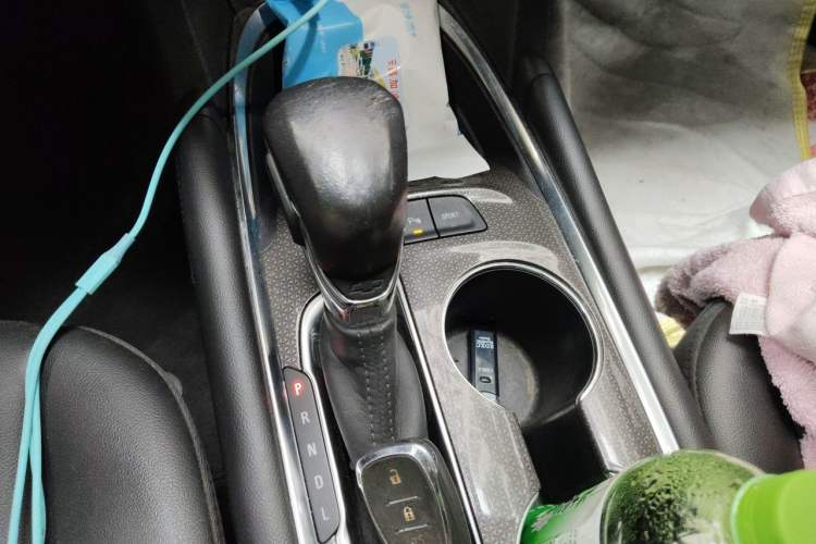 Used Chevrolet Malibu XL 2021 535T Automatic Sport Edition Gear Lever