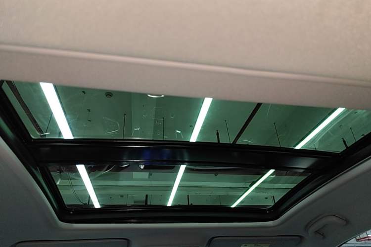 Used Chevrolet Malibu XL 2021 535T Automatic RuiLian Edition Headliner