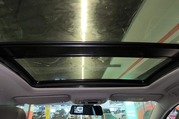 Used Chevrolet Malibu XL 2021 Redline 550T Automatic Sharp Edition Headliner