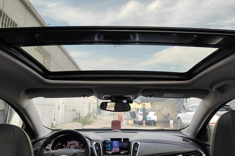 Used Chevrolet Malibu XL 2021 535T Automatic RuiLian Edition Headliner