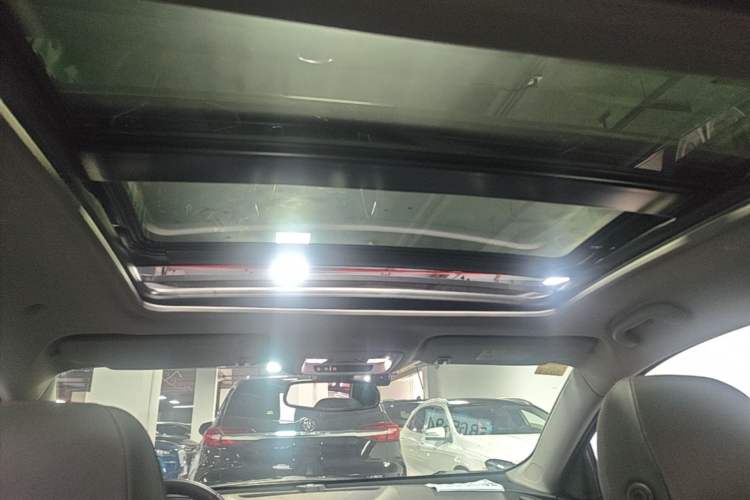 Used Chevrolet Malibu XL 2021 Redline 550T Automatic RuiLian Edition Headliner