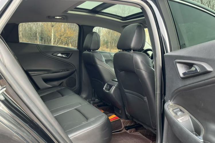 Used Chevrolet Malibu XL 2021 535T Automatic Sport Edition Interior 2