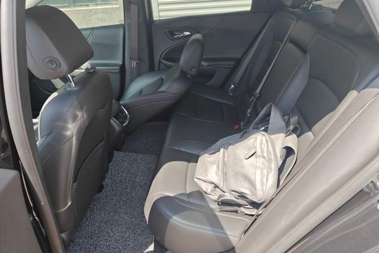 Used Chevrolet Malibu XL 2021 535T Automatic Sport Edition Interior 2