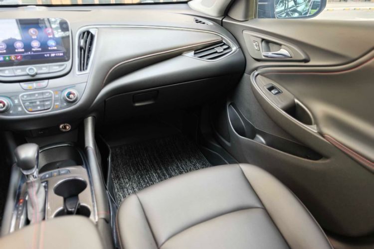 Used Chevrolet Malibu XL 2021 Redline 550T Automatic Sharp Edition Interior 3