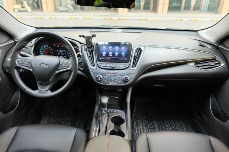 Used Chevrolet Malibu XL 2021 Redline 550T Automatic Sharp Edition Interior 6