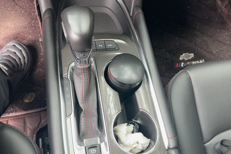 Used Chevrolet Malibu XL 2021 Redline 550T Automatic Sharp Edition Interior 8