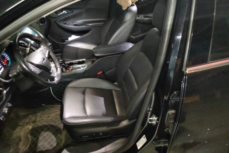 Used Chevrolet Malibu XL 2021 535T Automatic Sport Edition Left Front Seat