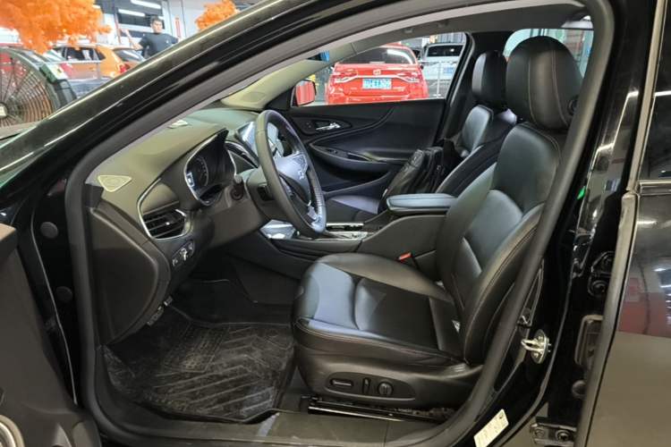 Used Chevrolet Malibu XL 2021 Redline 550T Automatic Sharp Edition Left Front Seat