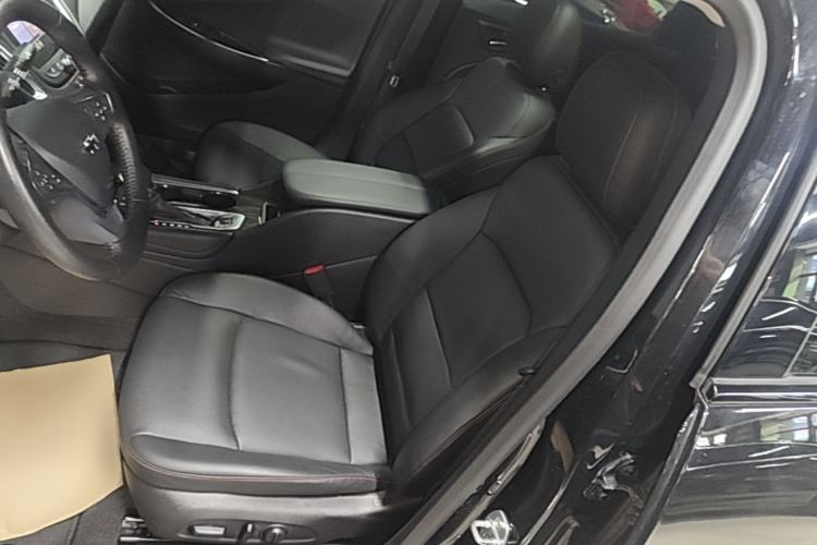 Used Chevrolet Malibu XL 2021 Redline 550T Automatic Smart Edition Left Front Seat