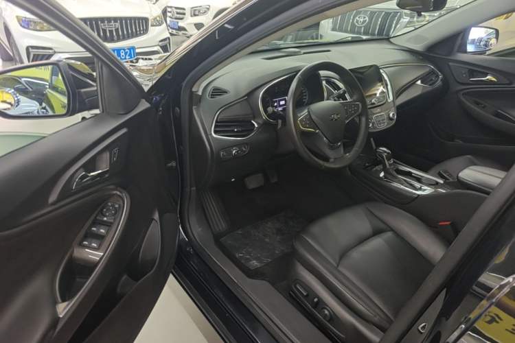 Used Chevrolet Malibu XL 2021 535T Automatic Sport Edition Left Front Seat