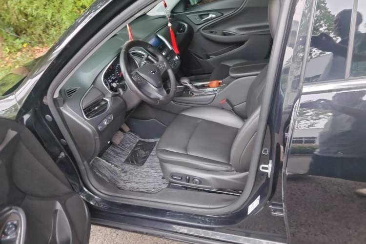 Used Chevrolet Malibu XL 2021 535T Automatic Sport Edition Left Front Seat