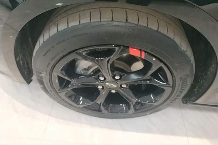 Used Chevrolet Malibu XL 2021 Redline 550T Automatic RuiLian Edition Left Front Wheel Hub