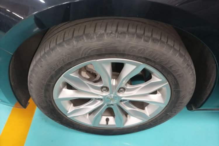 Used Chevrolet Malibu XL 2021 535T Automatic Sport Edition Left Front Wheel Hub