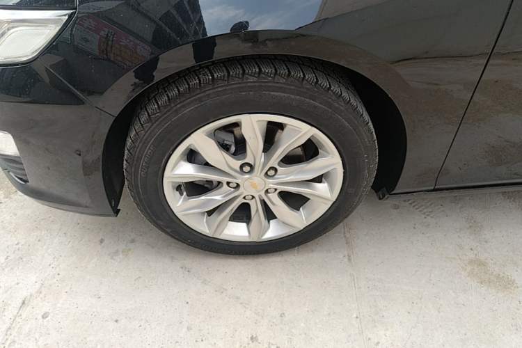 Used Chevrolet Malibu XL 2021 535T Automatic RuiLian Edition Left Front Wheel Hub