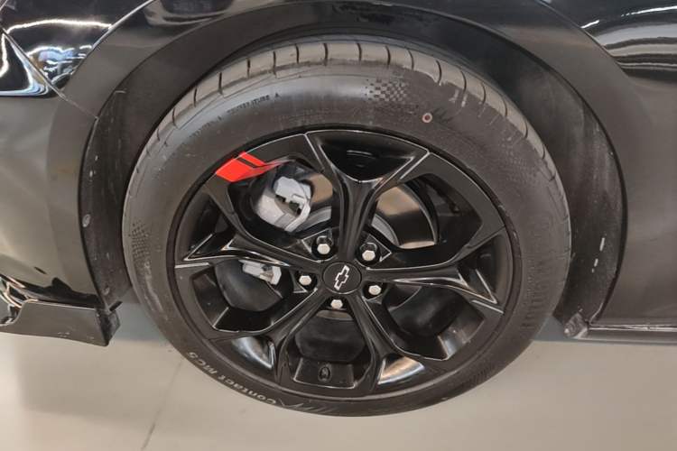 Used Chevrolet Malibu XL 2021 Redline 550T Automatic Sharp Edition Left Front Wheel Hub