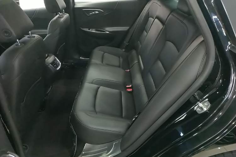 Used Chevrolet Malibu XL 2021 535T Automatic Sport Edition Left Rear Seat