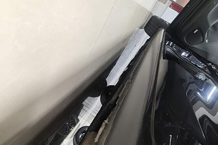 Used Chevrolet Malibu XL 2021 Redline 550T Automatic Smart Edition Left Side Sill