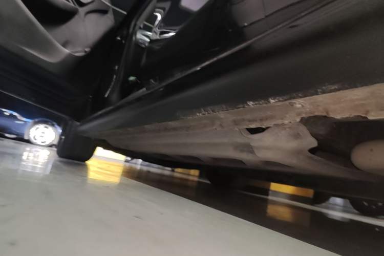 Used Chevrolet Malibu XL 2021 Redline 550T Automatic Sharp Edition Left Side Sill