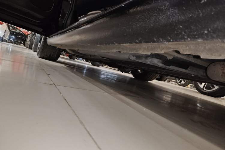 Used Chevrolet Malibu XL 2021 Redline 550T Automatic Sharp Edition Left Side Sill