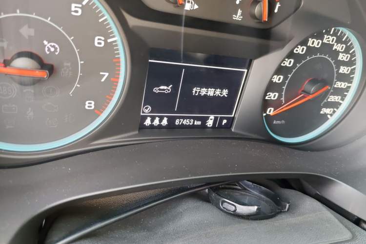 Used Chevrolet Malibu XL 2021 535T Automatic Sport Edition Odometer Close Up