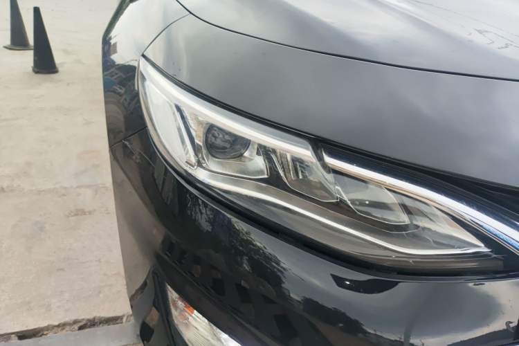 Used Chevrolet Malibu XL 2021 535T Automatic RuiLian Edition Right Front Headlight