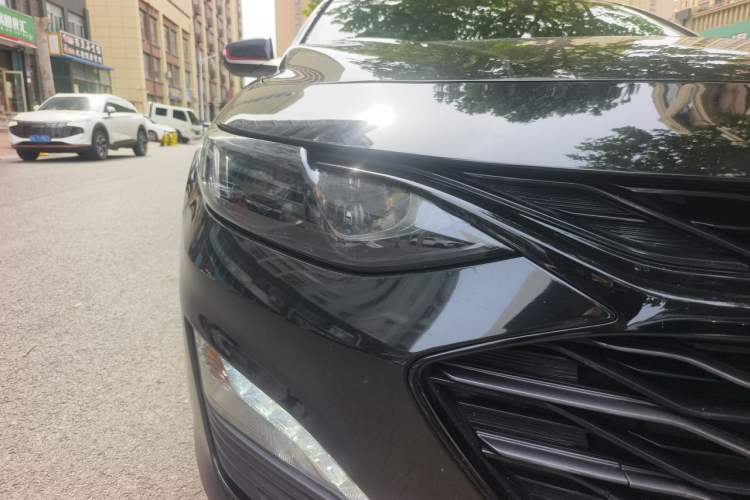 Used Chevrolet Malibu XL 2021 Redline 550T Automatic Sharp Edition Right Front Headlight