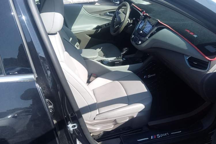 Used Chevrolet Malibu XL 2021 535T Automatic Sharp Edition Right Front Seat