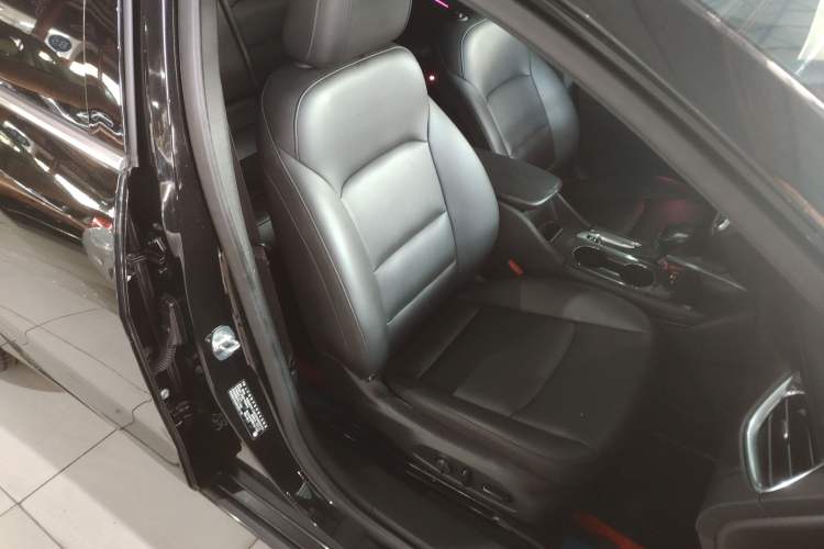 Used Chevrolet Malibu XL 2021 535T Automatic Sport Edition Right Front Seat