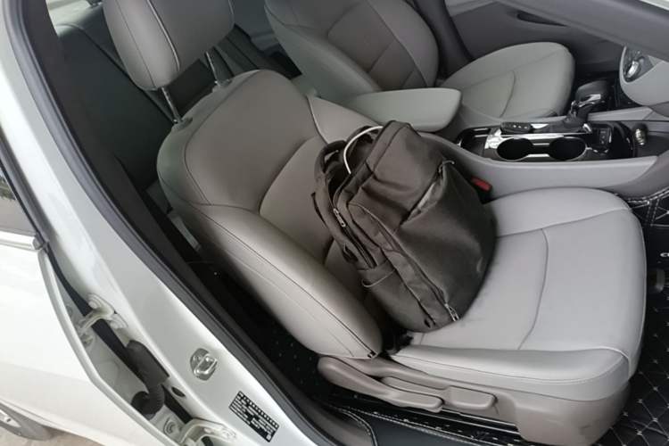Used Chevrolet Malibu XL 2021 535T Automatic Sharp Edition Right Front Seat