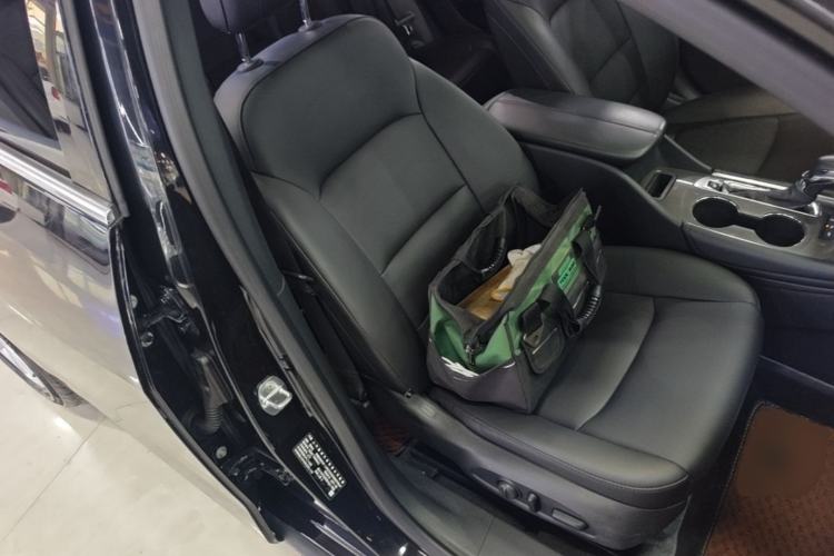 Used Chevrolet Malibu XL 2021 535T Automatic Sport Edition Right Front Seat