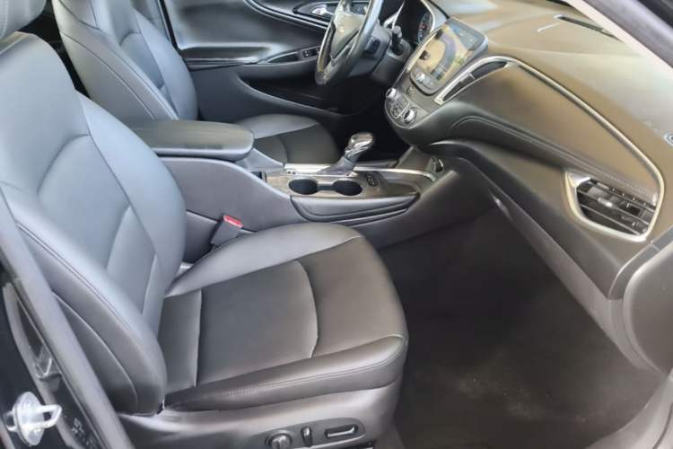 Used Chevrolet Malibu XL 2021 535T Automatic Sport Edition Right Front Seat