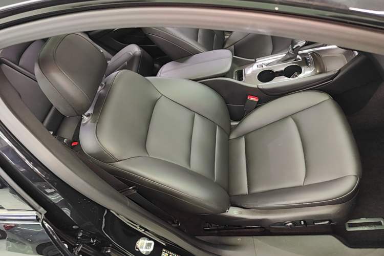 Used Chevrolet Malibu XL 2021 535T Automatic RuiLian Edition Right Front Seat