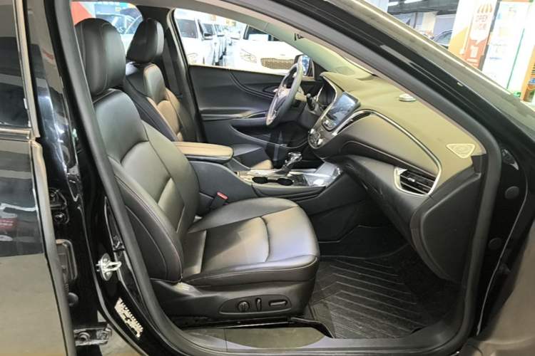 Used Chevrolet Malibu XL 2021 Redline 550T Automatic Sharp Edition Right Front Seat