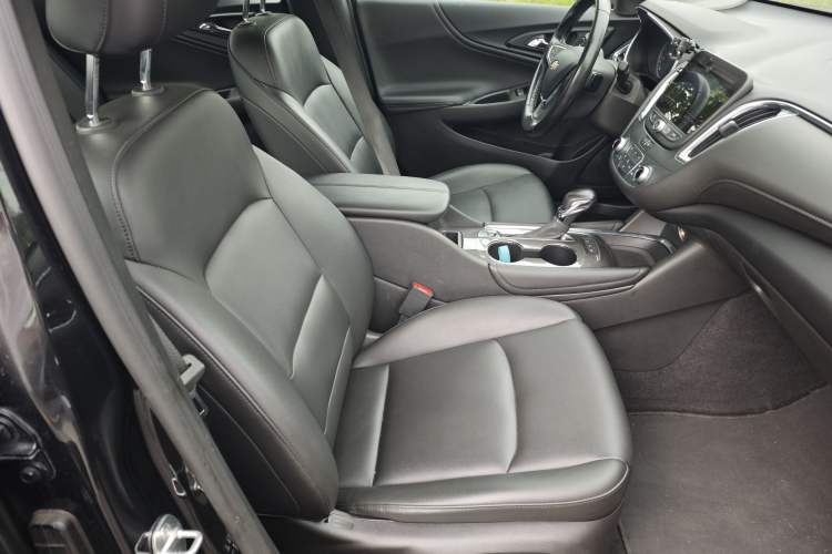Used Chevrolet Malibu XL 2021 535T Automatic Sport Edition Right Front Seat