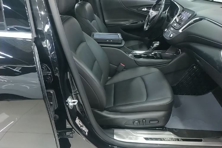 Used Chevrolet Malibu XL 2021 535T Automatic Sport Edition Right Front Seat