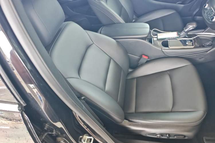 Used Chevrolet Malibu XL 2021 535T Automatic Sport Edition Right Front Seat